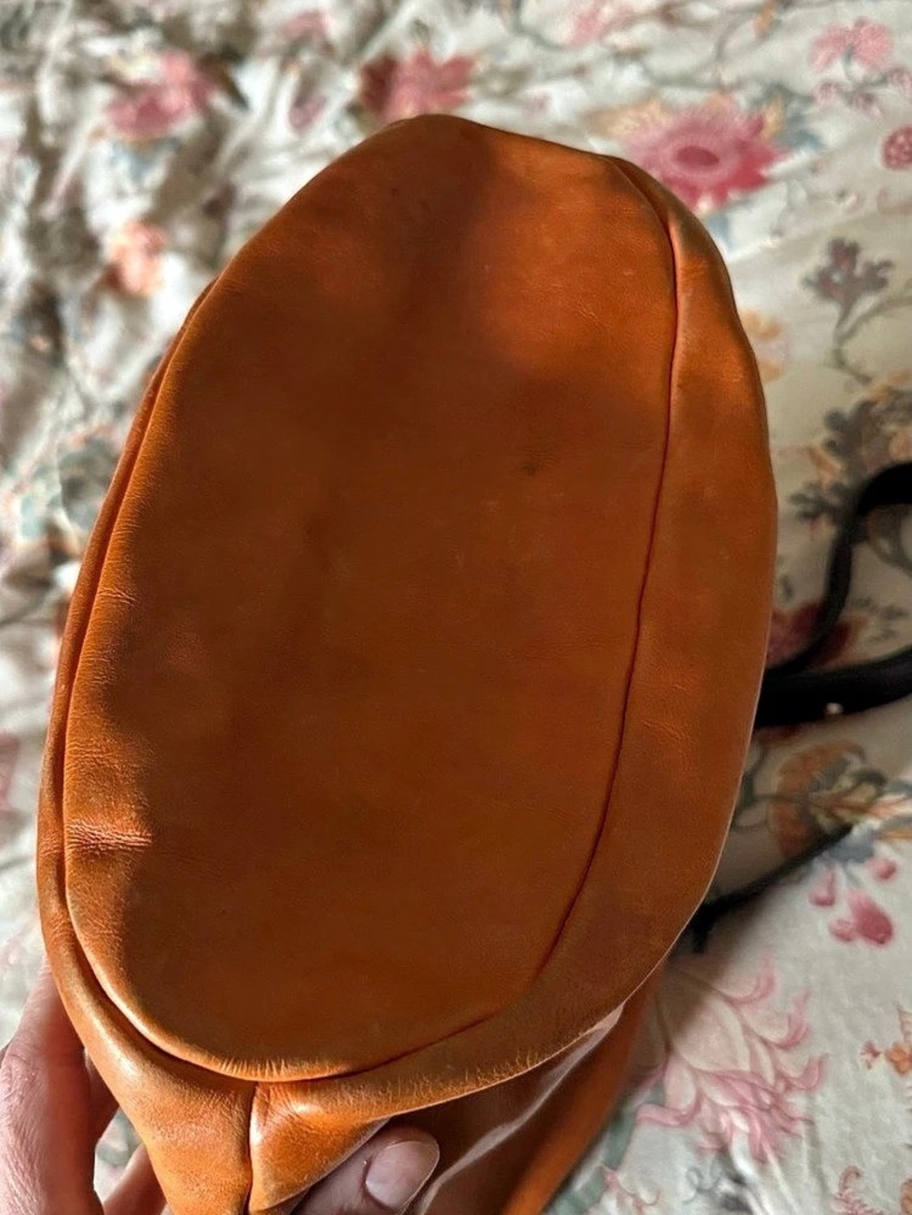 M0851 Classic Hobo Bag Leather Shoulder Bag in Brown - Picture 7 of 9
